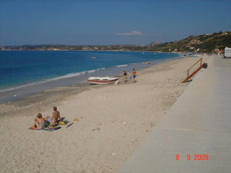 Milos Studios Lourdata  Exterior foto